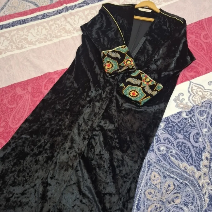 مانتو مخمل