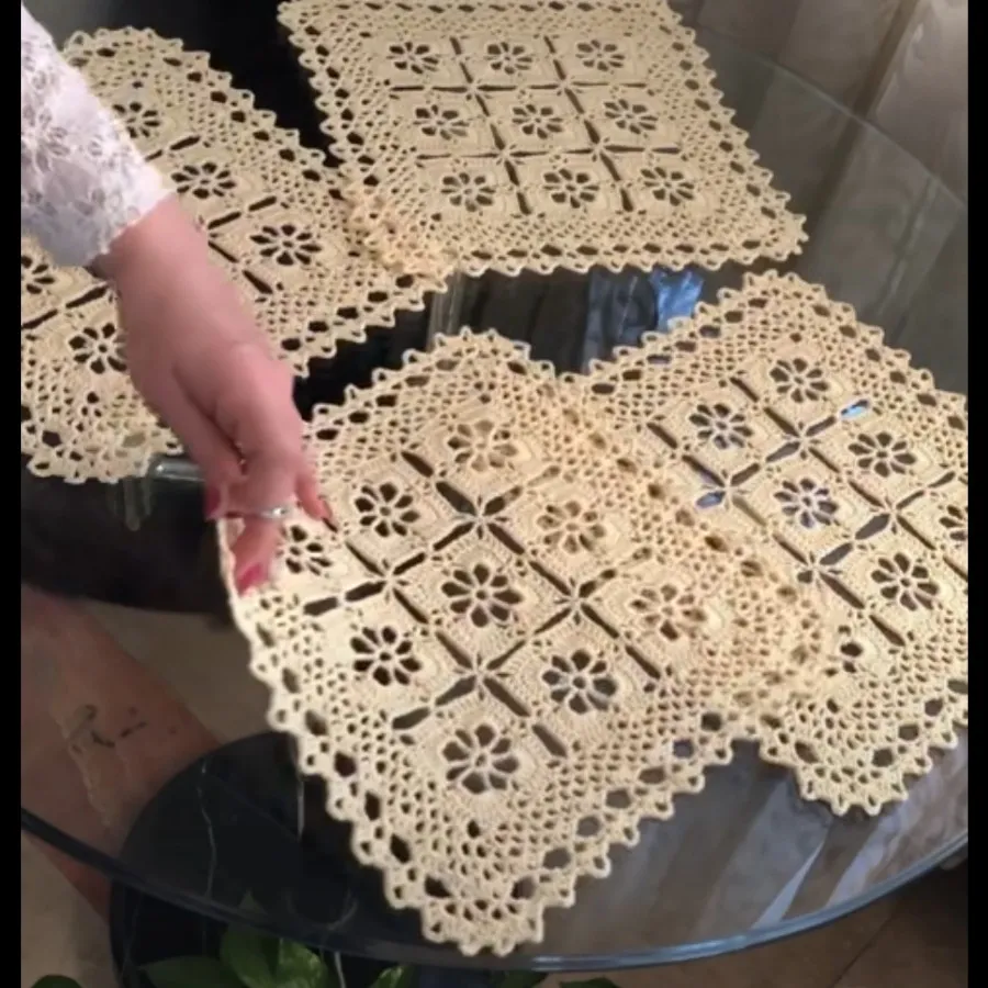رومیزی قلاب بافی