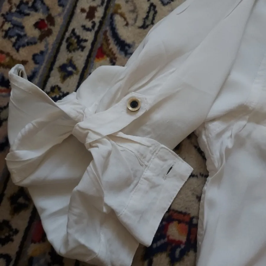 شومیز سفید