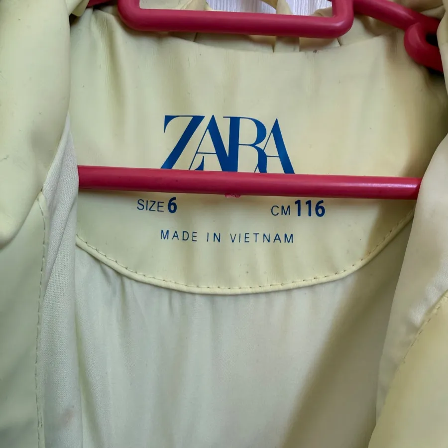 کت چرم زارا