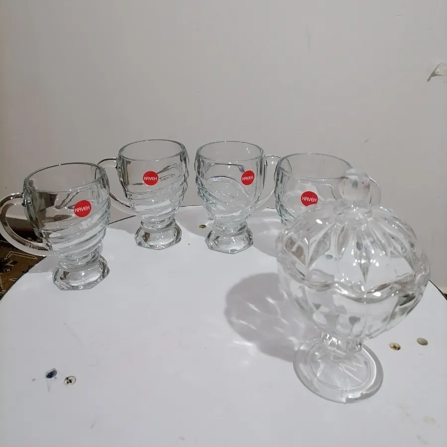 فنجون پایه دار