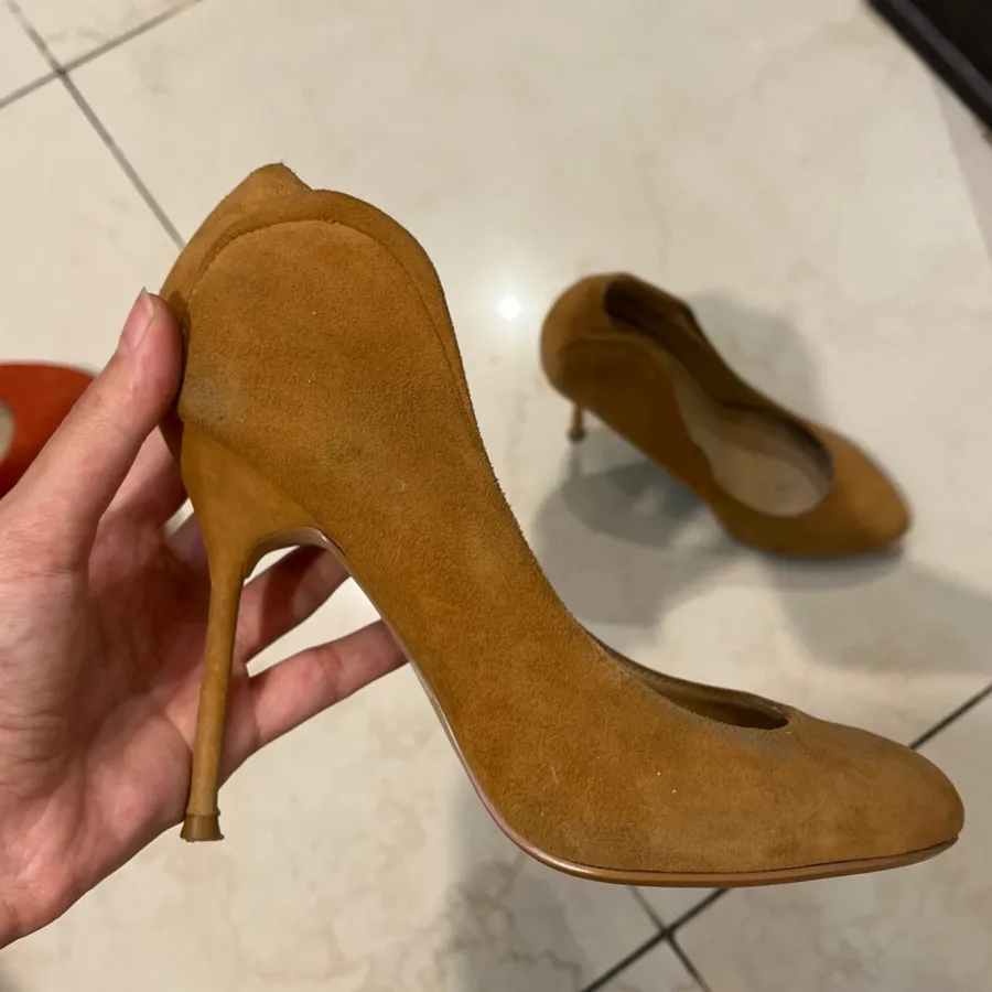 پاشنه بلند منگو کرم