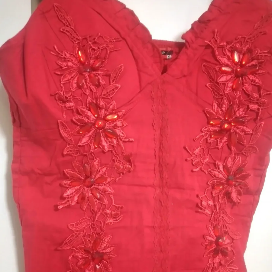 تاپ مجلسی گلدوزی و سنگدوز