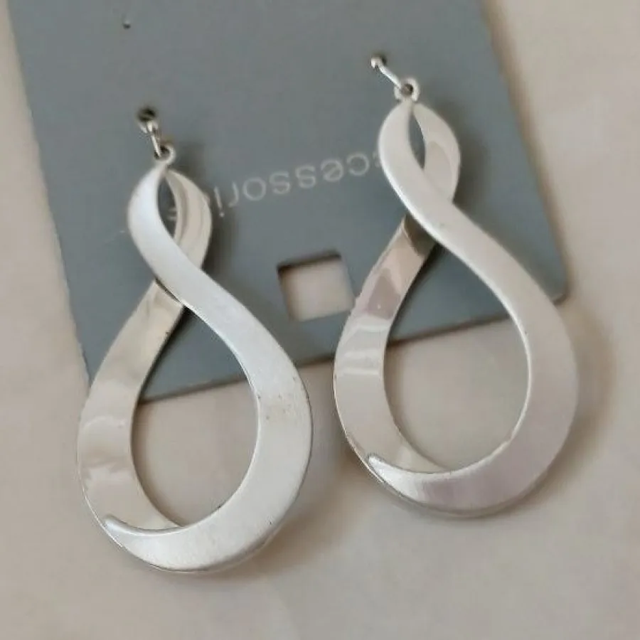 گوشواره جذاب و زیبا
