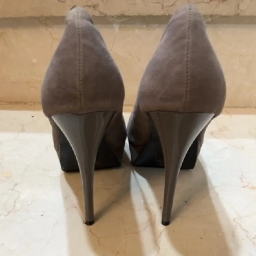 کفش پاشنه بلند