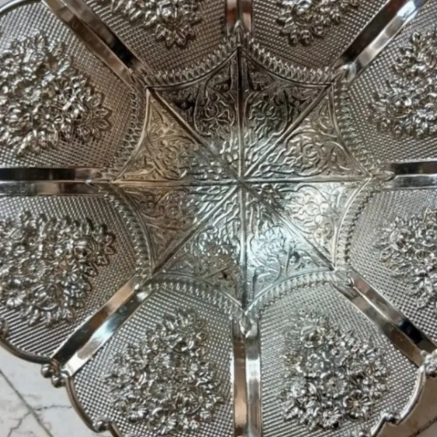 شیرینی خوری