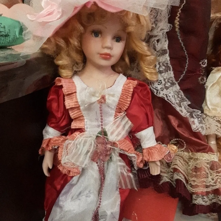 عروسک سرامیکی