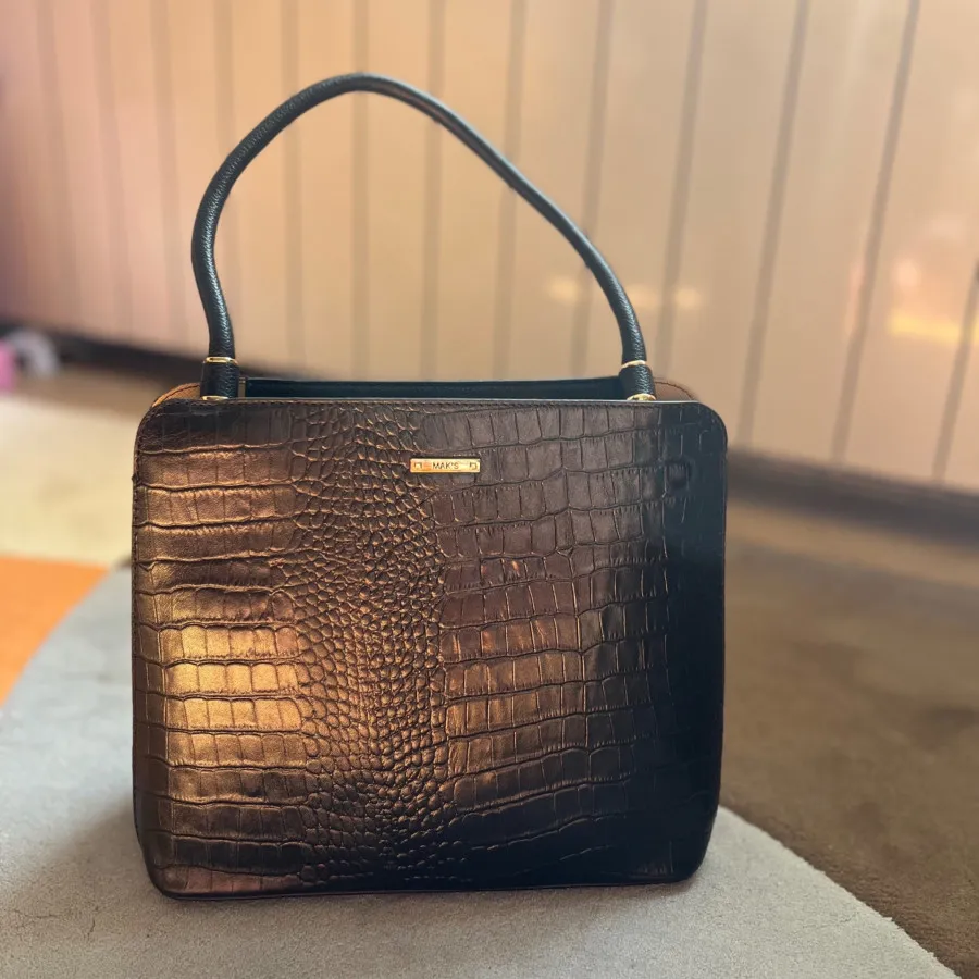 کیف چرم ماد