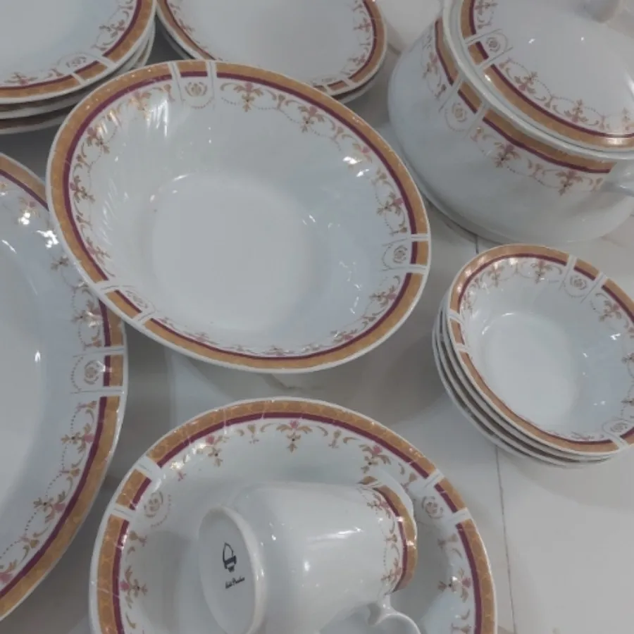 سرویس چینی غذاخوری