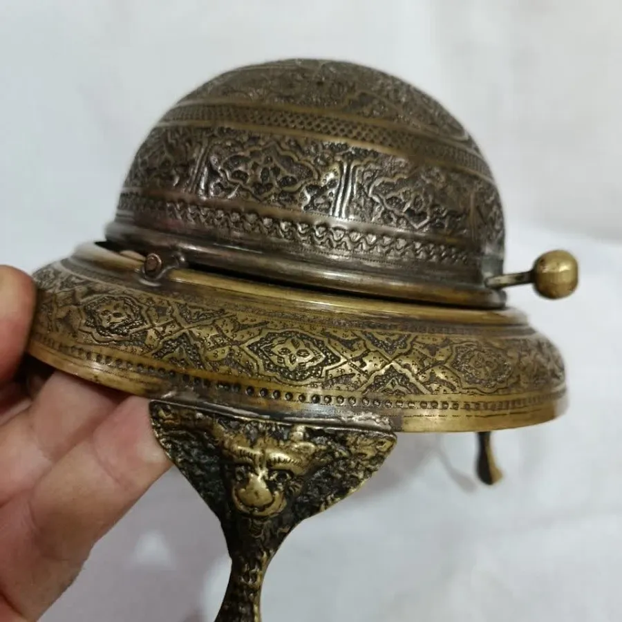 خاویار خوری تمام قلم ریز