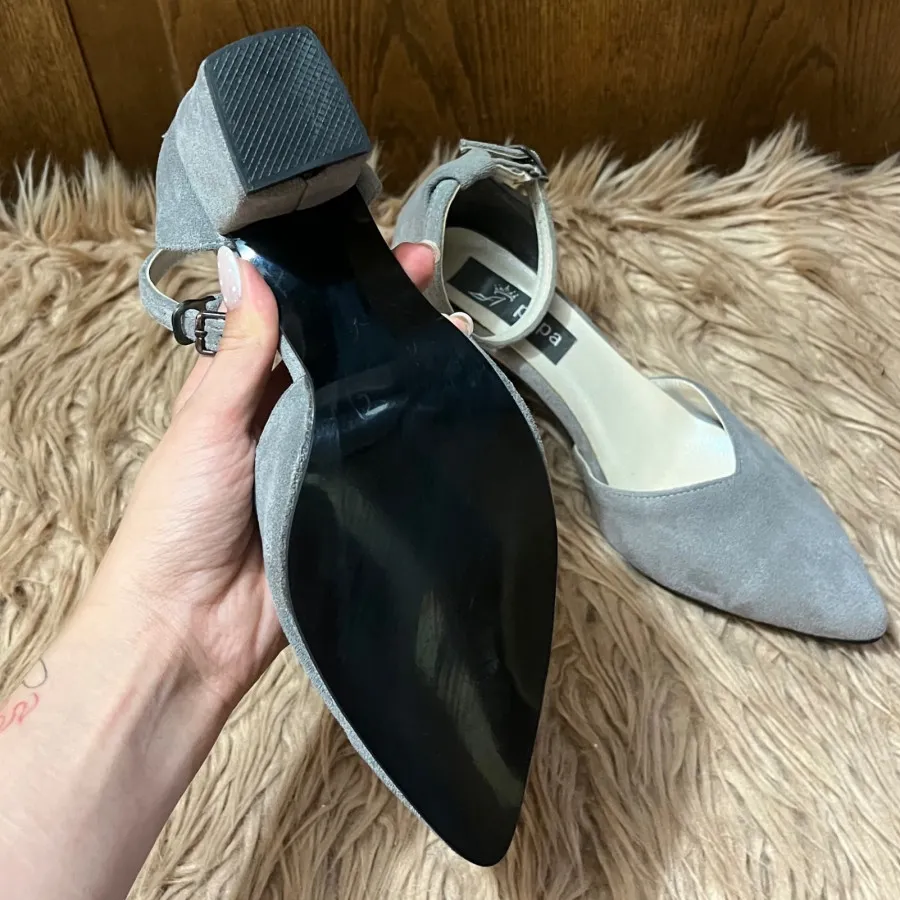 کفش طوسی پاشنه بلند