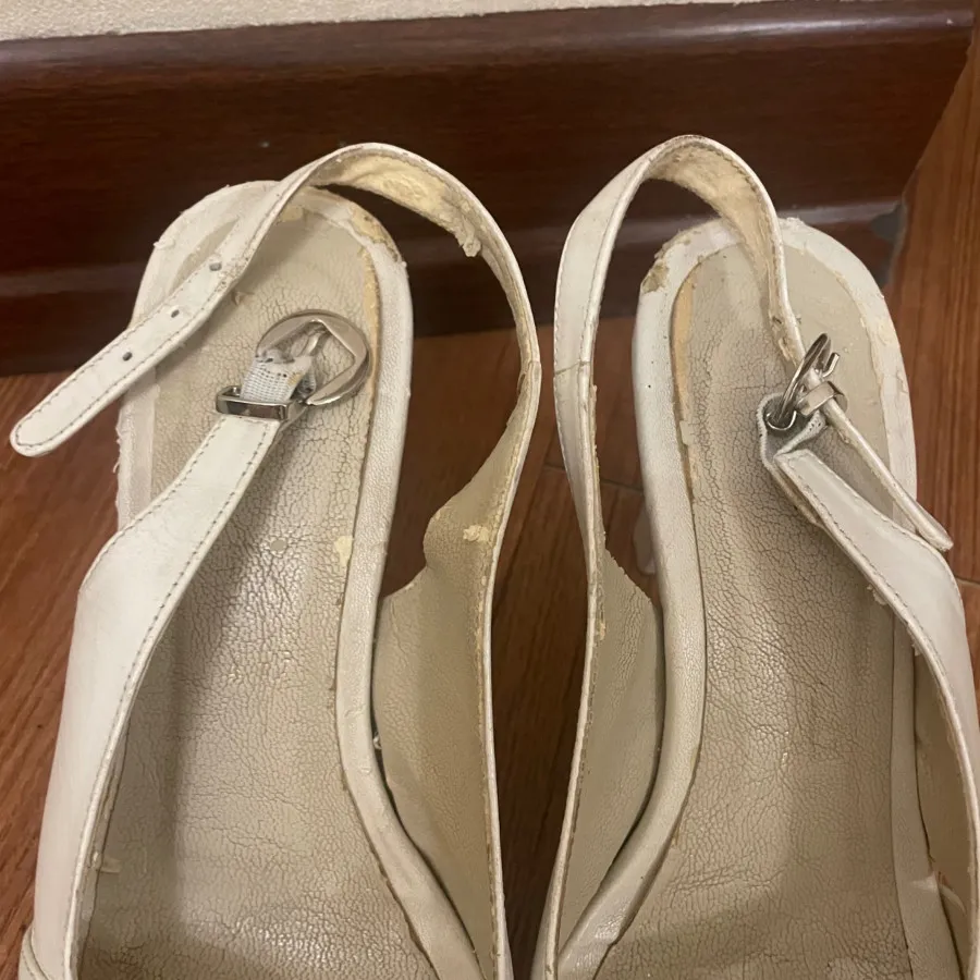 کفش پاشنه دار مجلسی زنانه