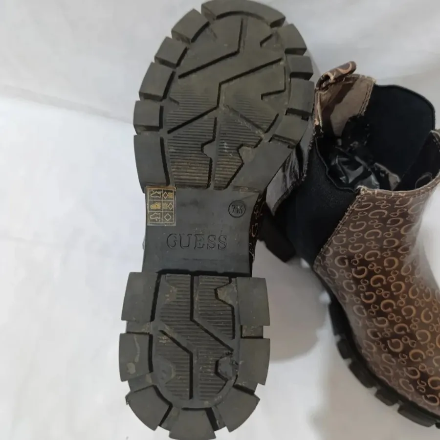 بوت اورجینال برند Guess
