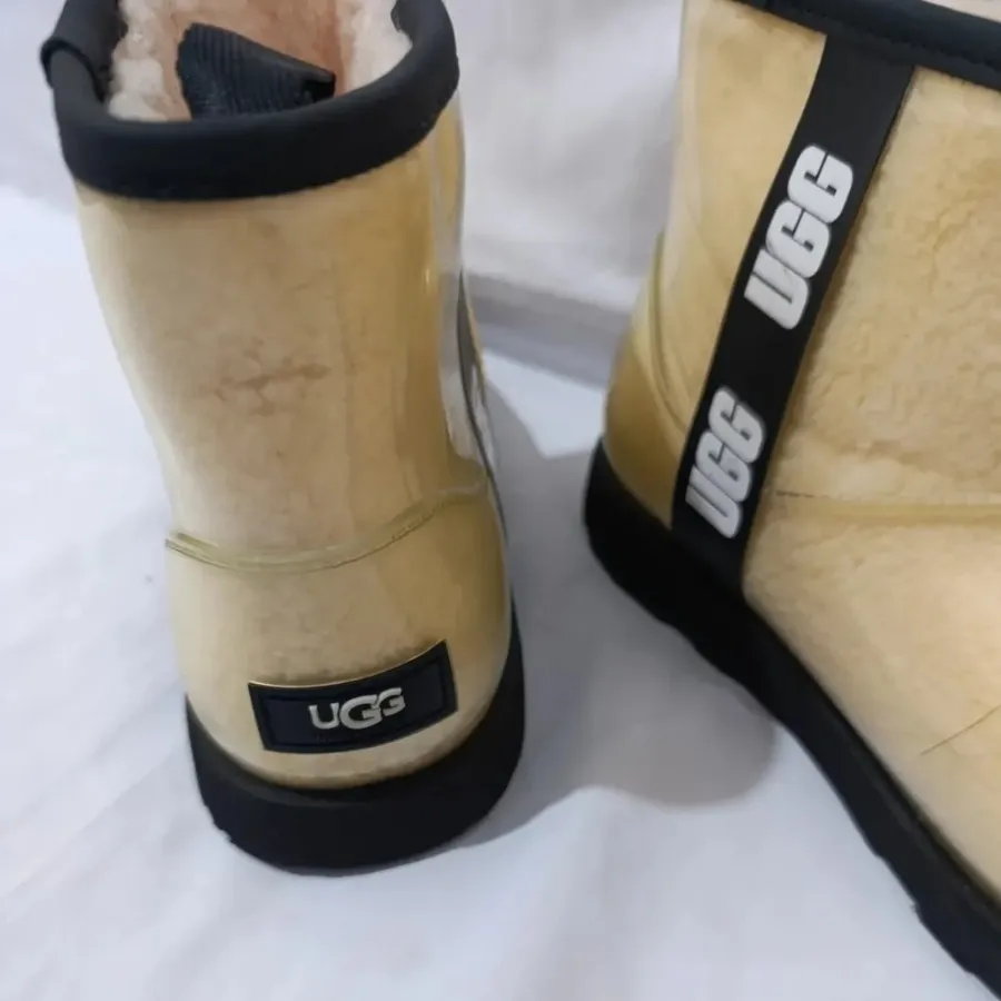 بوت اورجینال برند UGG