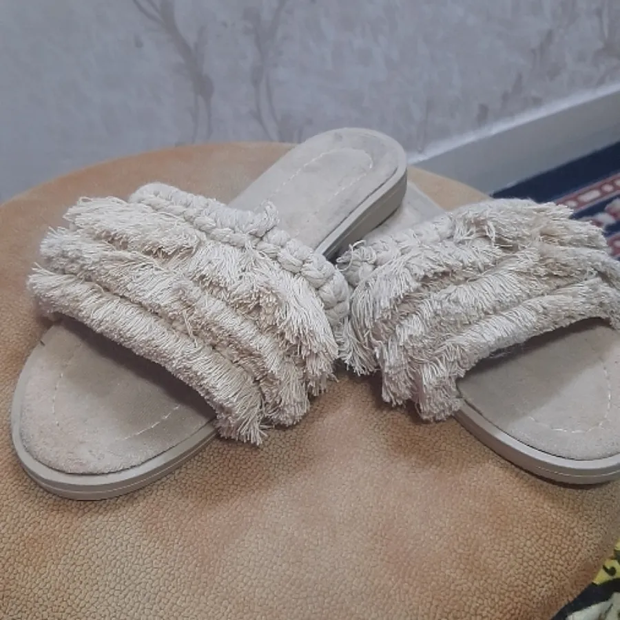 دمپایی کنفی