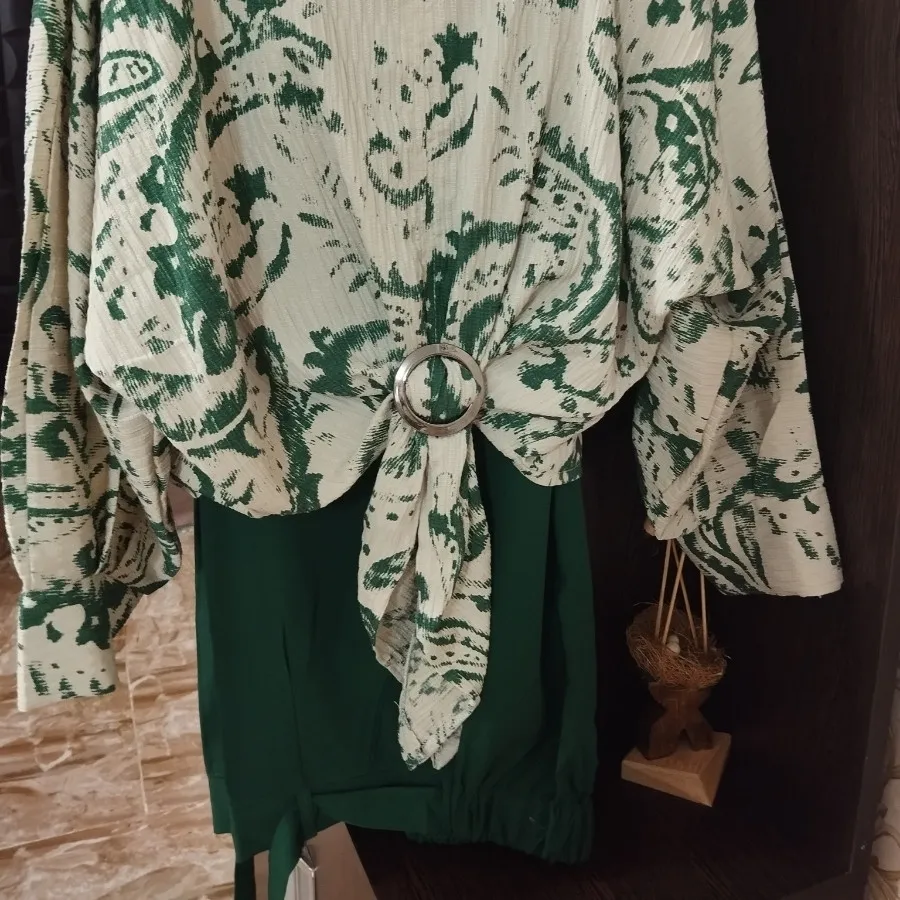 شومیز شلوار سبز و کرم