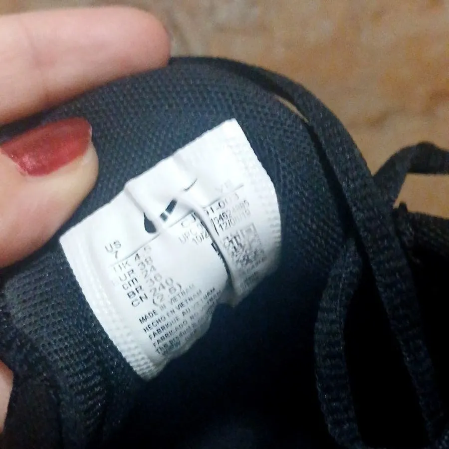 کفش نایکی اصل
راااحت