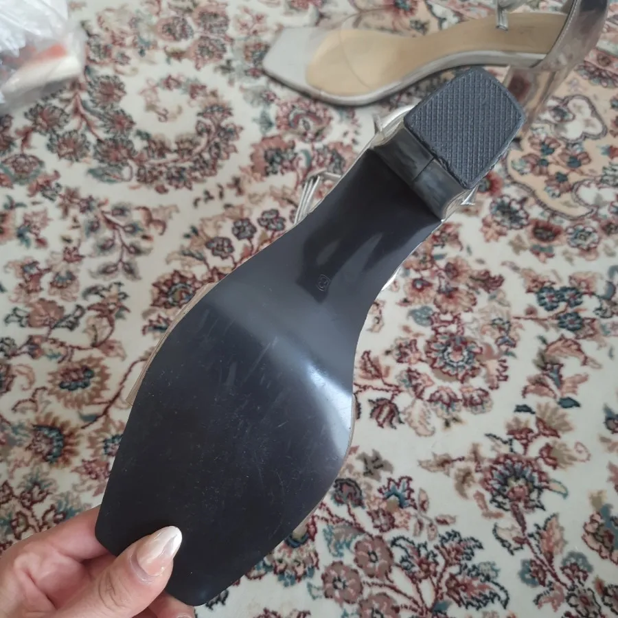 کفش نقره ای آینه ای