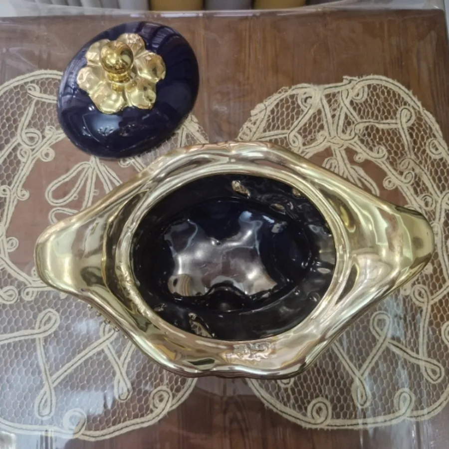 شکلات خوری