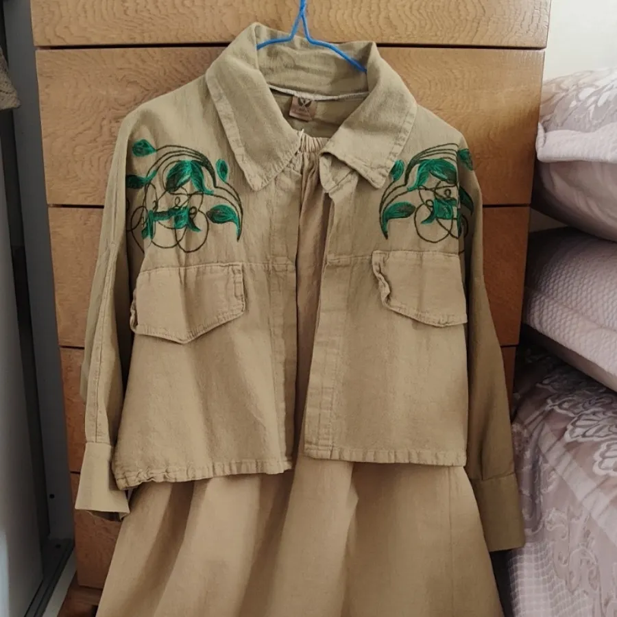 کت و دامن گلدوزی