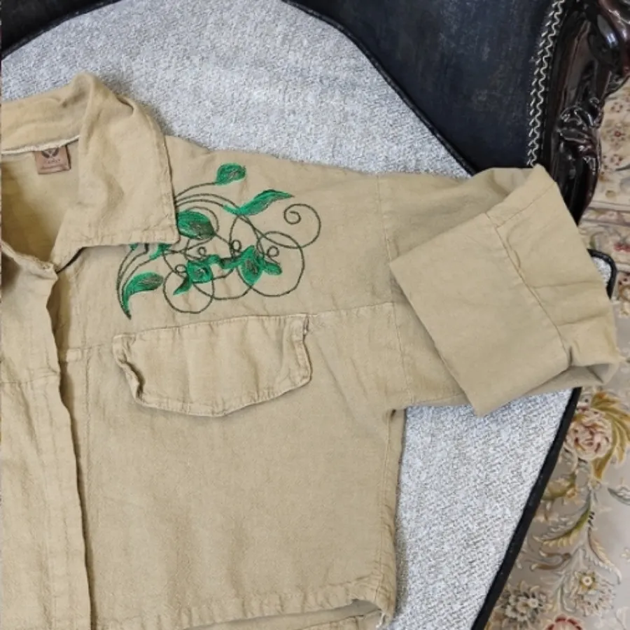 کت و دامن گلدوزی