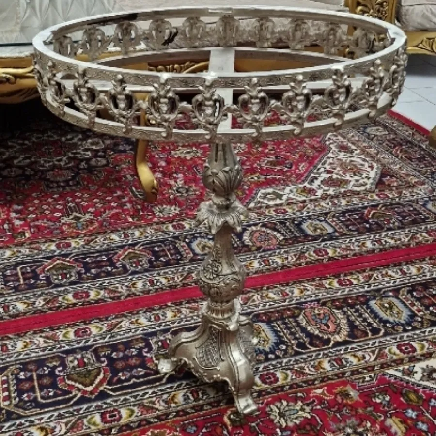 میز برنز (برنجی)