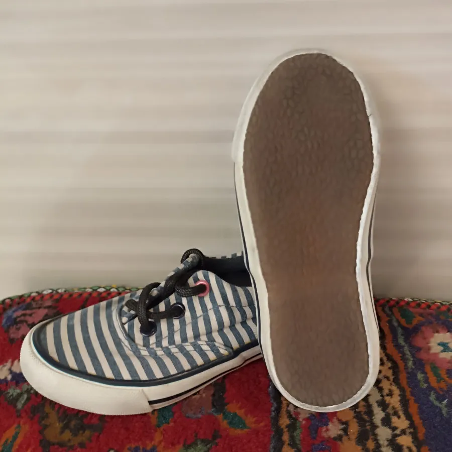 کتونی بچه گانه