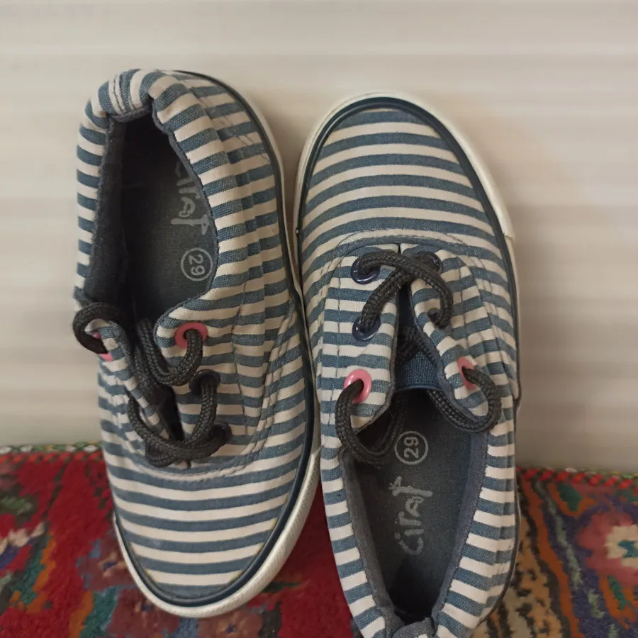 کتونی بچه گانه