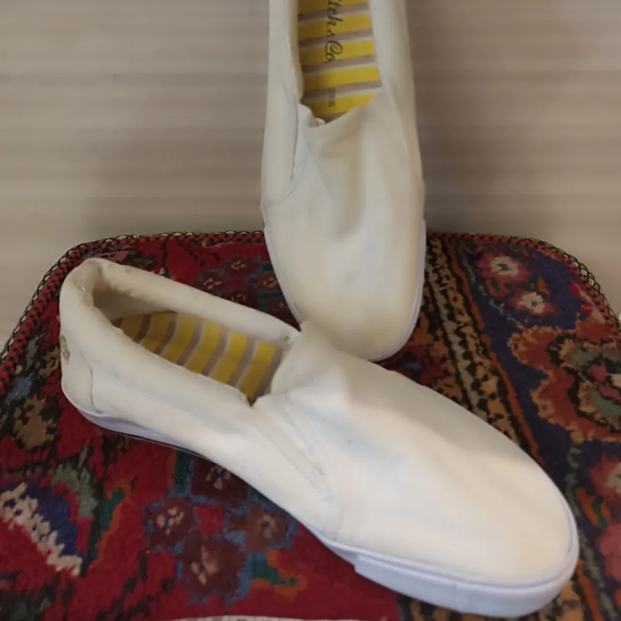 کتونی کالج سفید