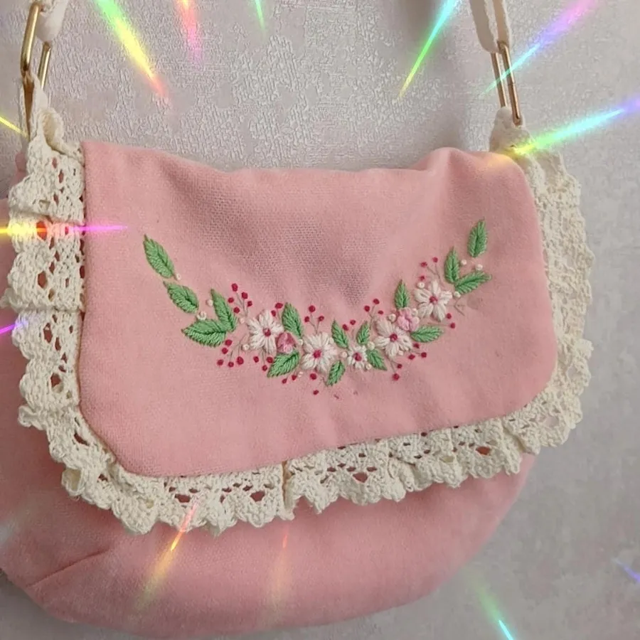 کیف دخترانه گلدوزی