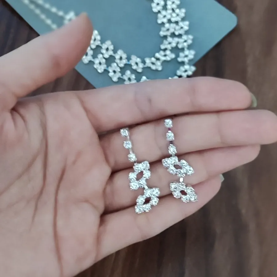 ست گردنبند و گوشواره