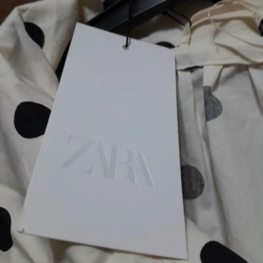 جکت ترند خالخالی زارا