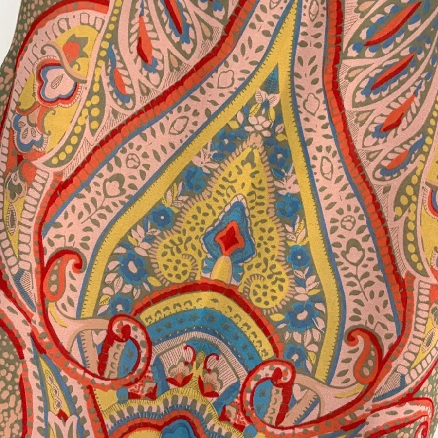 لباس زنانه ودخترانه
