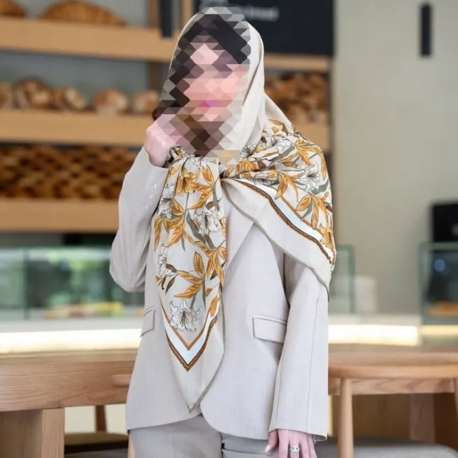 روسری نخی قواره دار