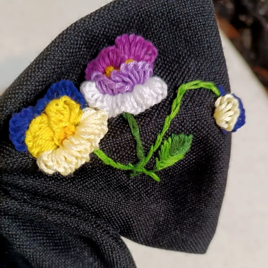 گل سر انبری گل بنفشه