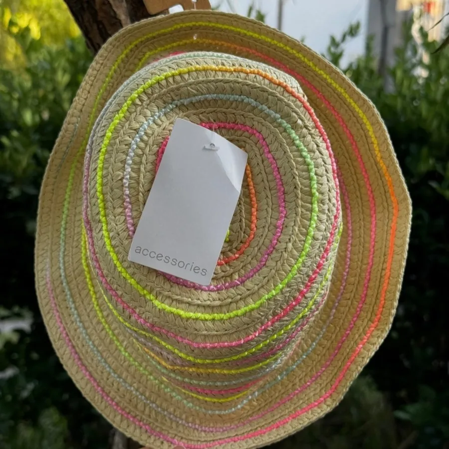 کلاه حصیری accessories