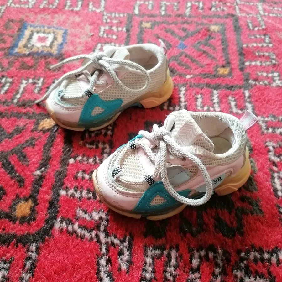 کتونی بچگانه