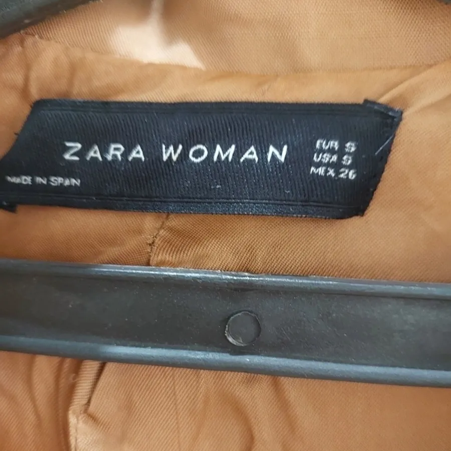 کت برند zaraاسپانیا