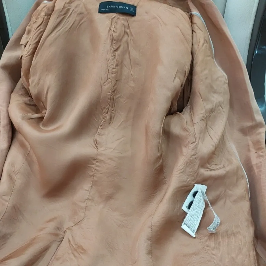 کت برند zaraاسپانیا