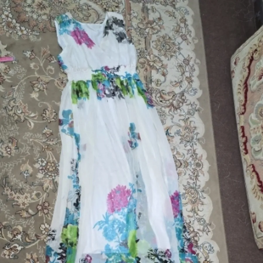 ساحلی زیبا