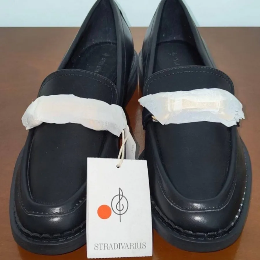 کفش کالج لوفرStradivarius