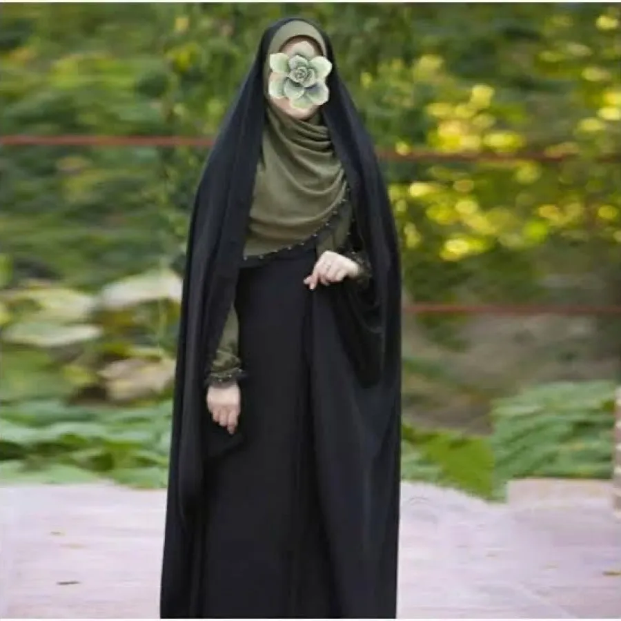 چادر حسنا