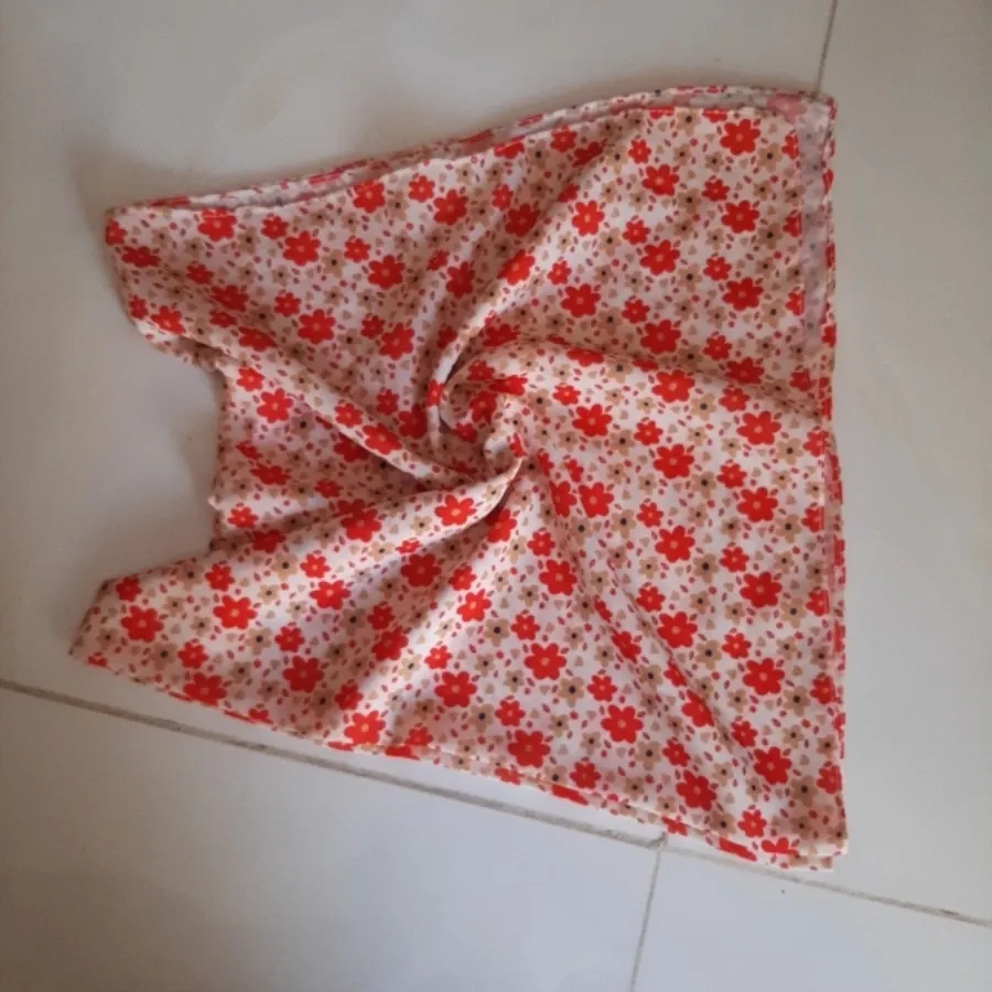 روسری بچگانه