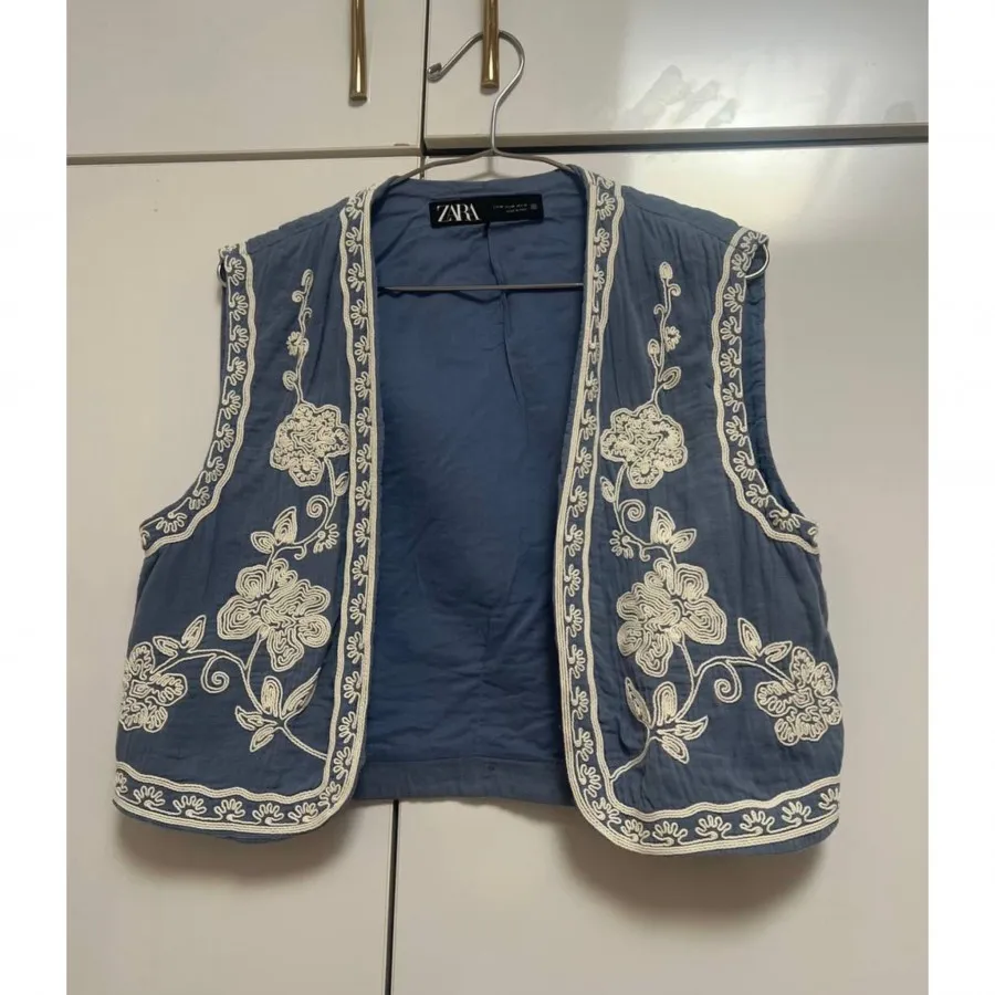 وست گلدوزی zara