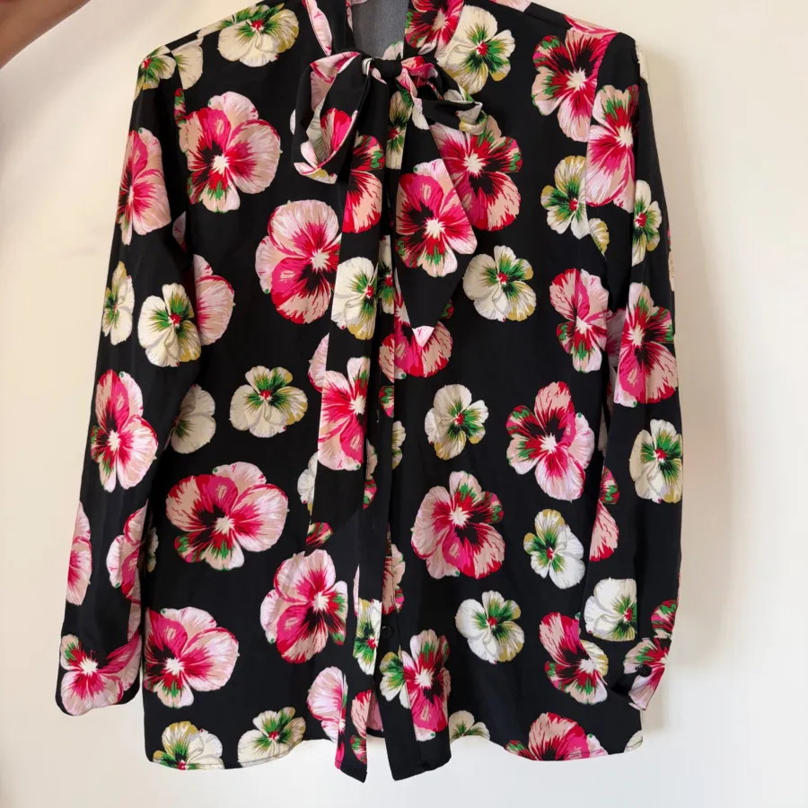 شومیز گلدار Zara
