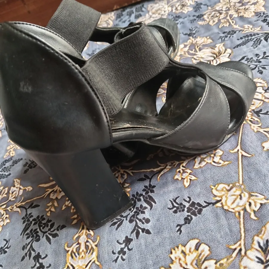 کفش زارا