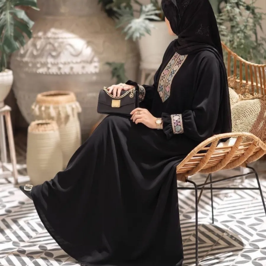مانتو عبا کرپ سوزن دوزی