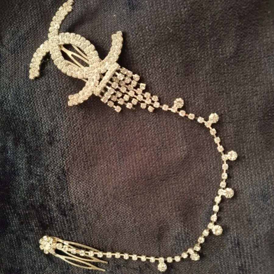 گیره مو پر نگین