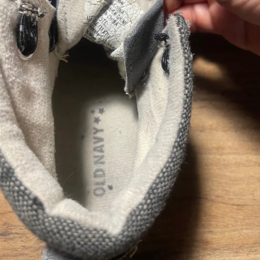 کفش بچگانه oldnavy