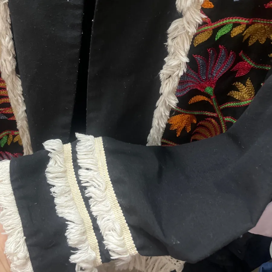 مانتو گلدوزی